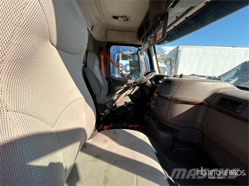 Volvo VNM200 6x4 T/A Day Cab Truck Tractor (Inoperable) Traktorske jedinice