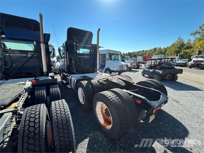 Volvo VNM200 6x4 T/A Day Cab Truck Tractor (Inoperable) Traktorske jedinice