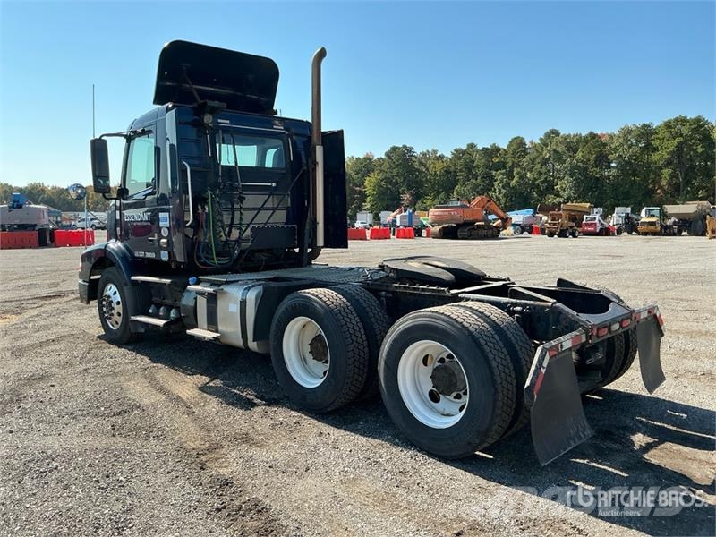 Volvo VNM200 6x4 T/A Day Cab Truck Tractor Traktorske jedinice