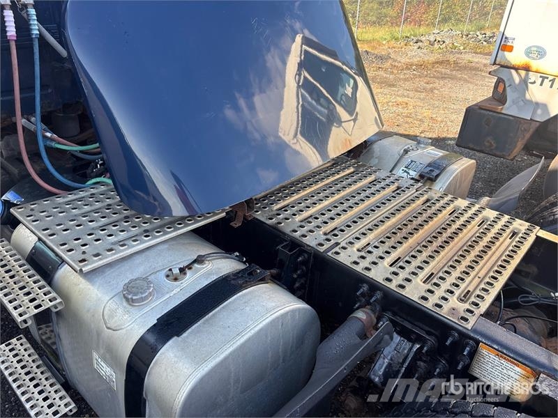 Volvo VNM200 6x4 T/A Day Cab Truck Tractor (Inoperable) Traktorske jedinice