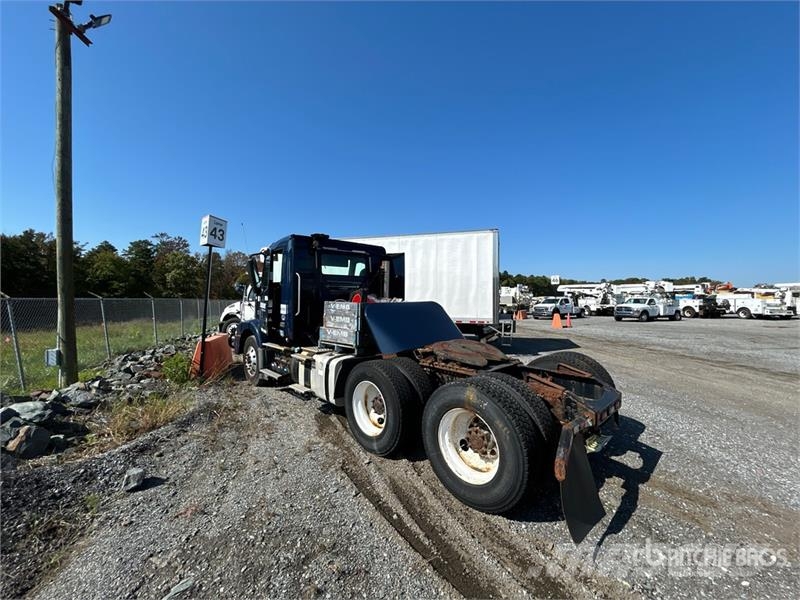 Volvo VNM200 6x4 T/A Day Cab Truck Tractor (Inoperable) Traktorske jedinice