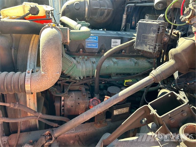 Volvo VNM200 6x4 T/A Day Cab Truck Tractor (Inoperable) Traktorske jedinice