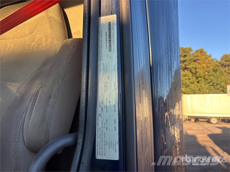 Volvo VNM200 6x4 T/A Day Cab Truck Tractor Traktorske jedinice