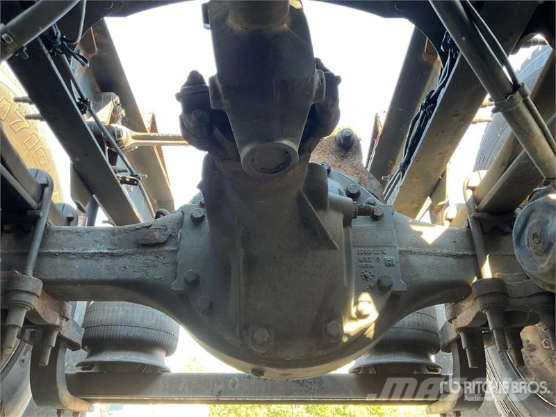 Volvo VNR300 6x4 T/A Day Cab Truck Tractor (Inoperable) Traktorske jedinice