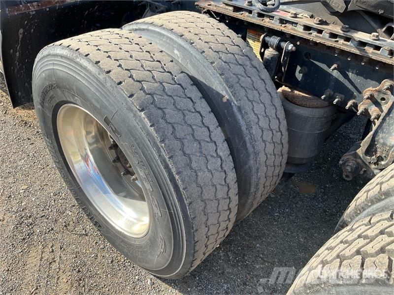 Volvo VNR300 6x4 T/A Day Cab Truck Tractor (Inoperable) Traktorske jedinice
