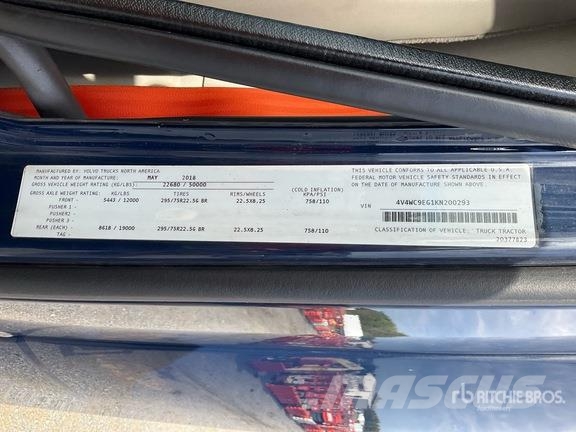 Volvo VNR300 6x4 T/A Day Cab Truck Tractor (Inoperable) Traktorske jedinice