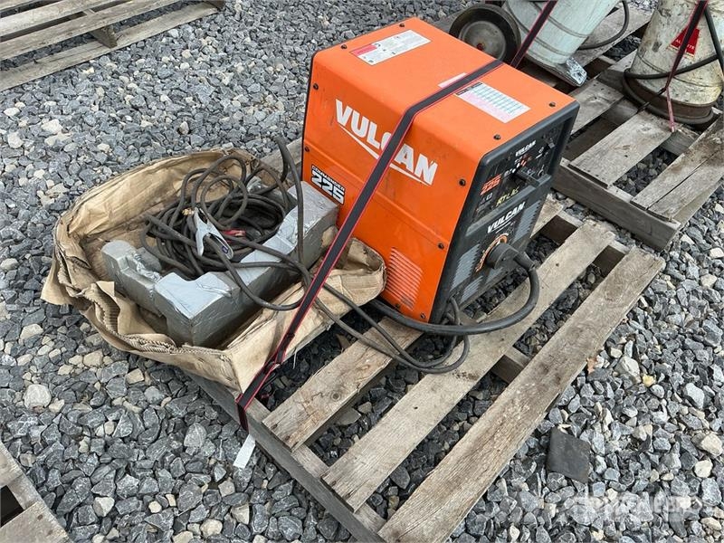  Vulcan 255 A Skid-Mounted Stick Electric Welder Poste à souder
