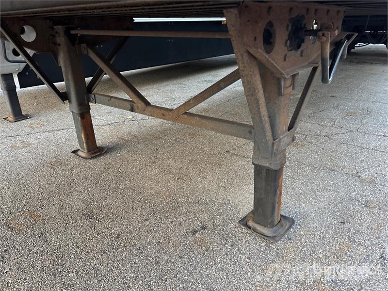 Wabash DVCVHPC 53 ft x 102 in T/A Van Trailer Причепи-фургони