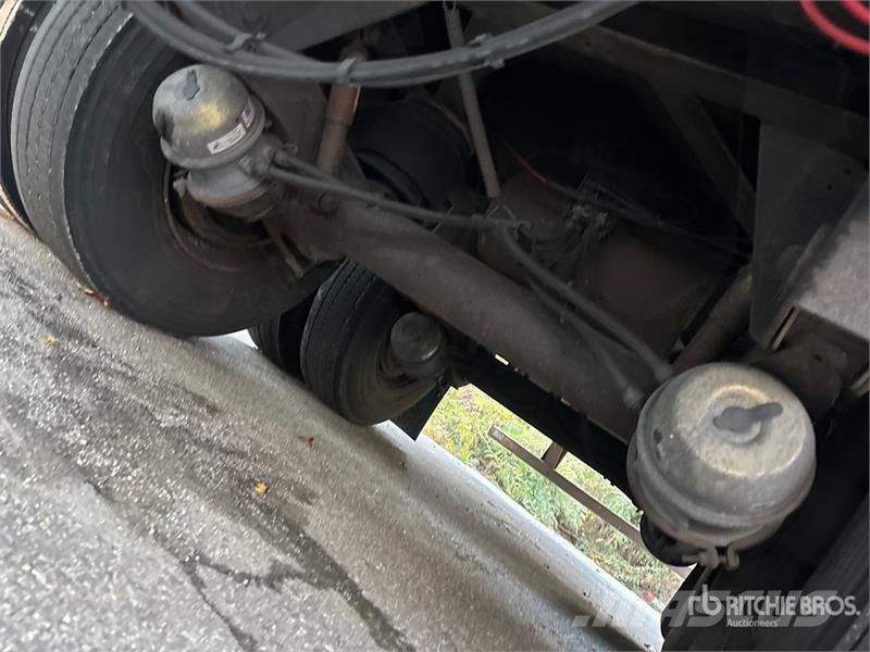 Wabash DVCVHPC 53 ft x 102 in T/A Van Trailer Причепи-фургони