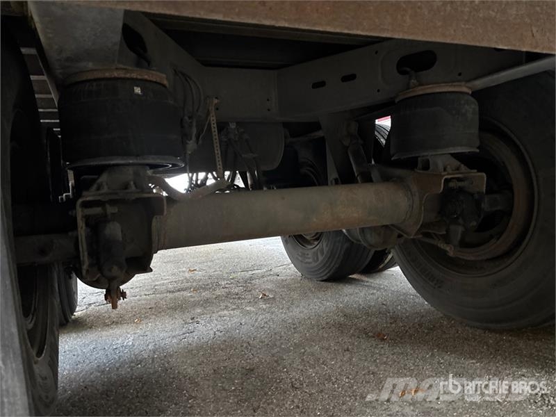 Wabash DVCVHPC 53 ft x 102 in T/A Van Trailer Причепи-фургони