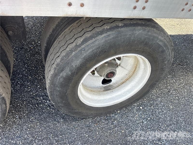 Wabash DVCVHPC 53 ft x 102 in T/A Van Trailer 厢式拖车