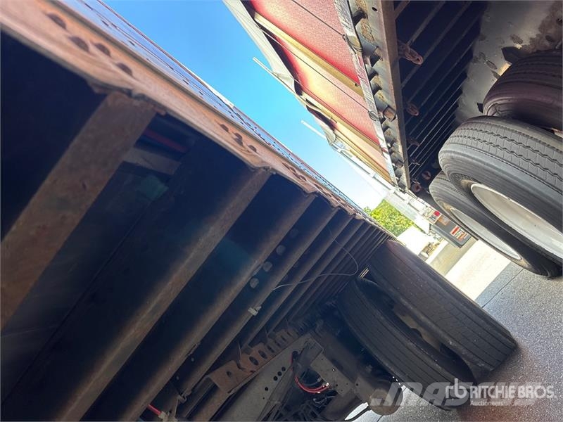 Wabash DVCVHPC 53 ft x 102 in T/A Van Trailer 箱體拖車