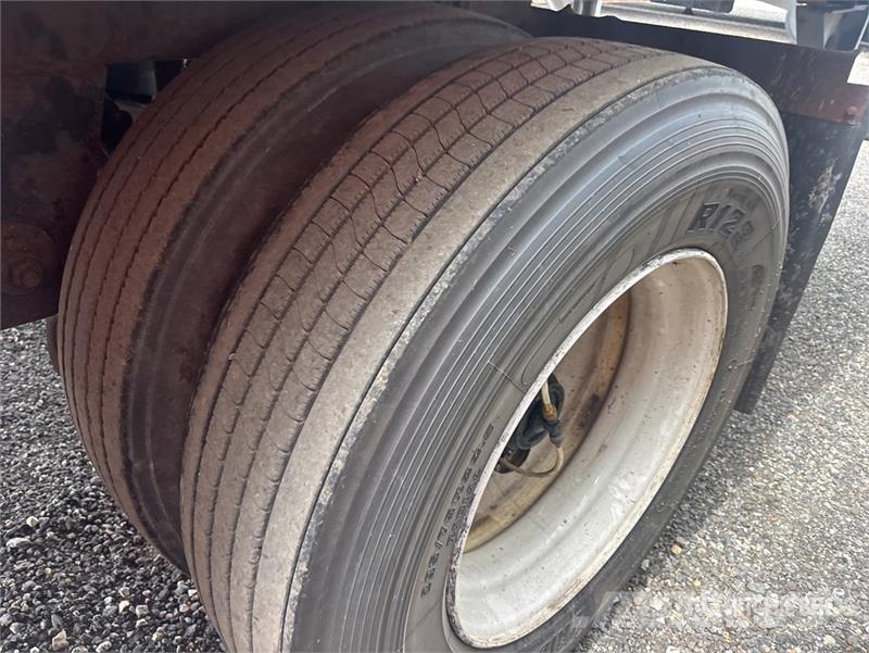 Wabash DVLSHPC 53 ft x 96 in T/A Van Trailer Причепи-фургони