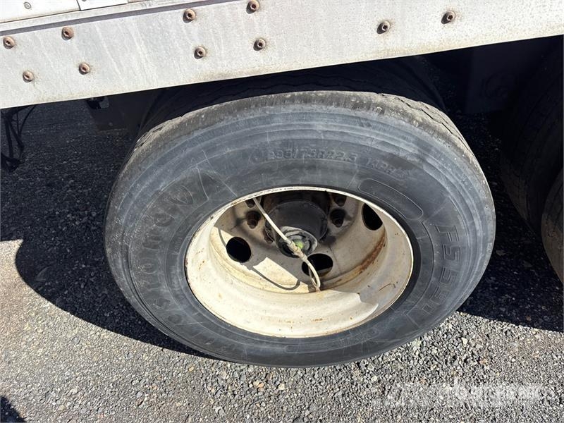 Wabash DVLSHPC 53 ft x 102 in T/A Van Trailer Furgons