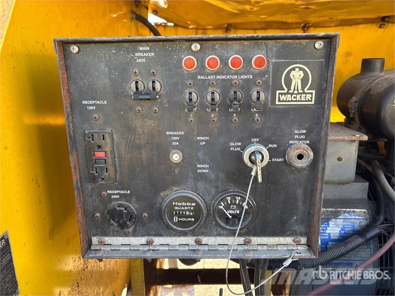 Wacker LT4 Fénytornyok