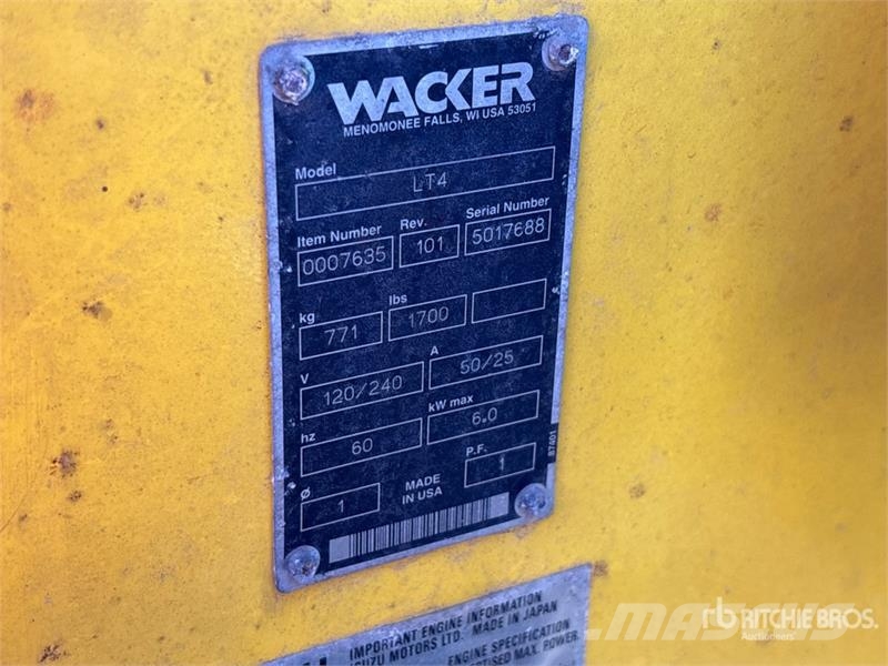 Wacker LT4 Fénytornyok