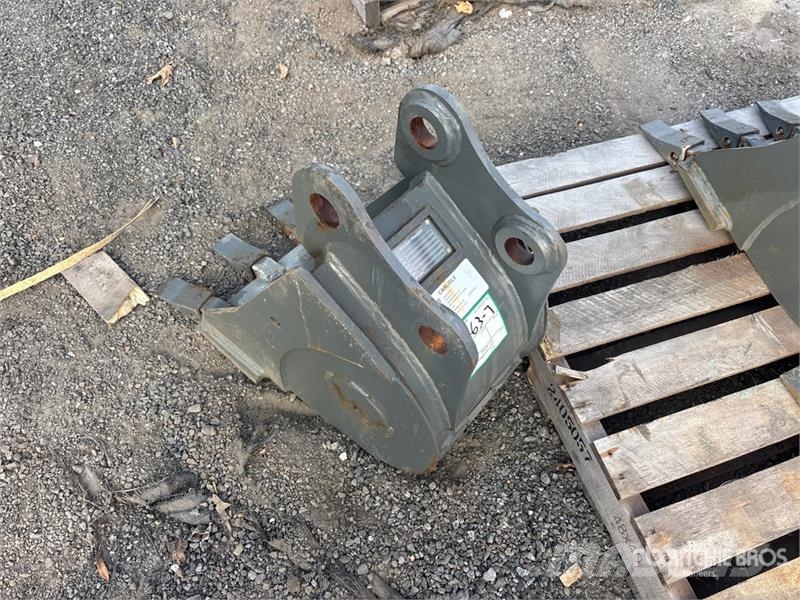 Wacker Neuson 28z3 12 in Digging Bucket Baldes