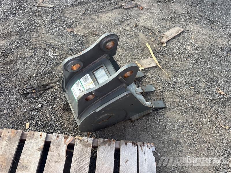 Wacker Neuson 28z3 12 in Digging Bucket Baldes