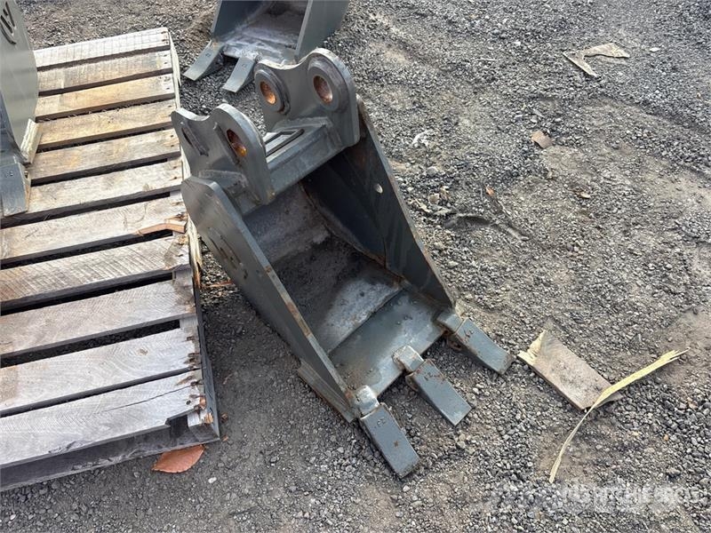 Wacker Neuson 28z3 12 in Digging Bucket Baldes