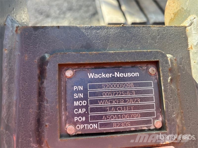 Wacker Neuson 28z3 12 in Digging Excavator Bucket Baldes