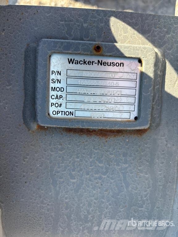 Wacker Neuson 28Z3 18 in Digging Excavator Bucket Cucharones