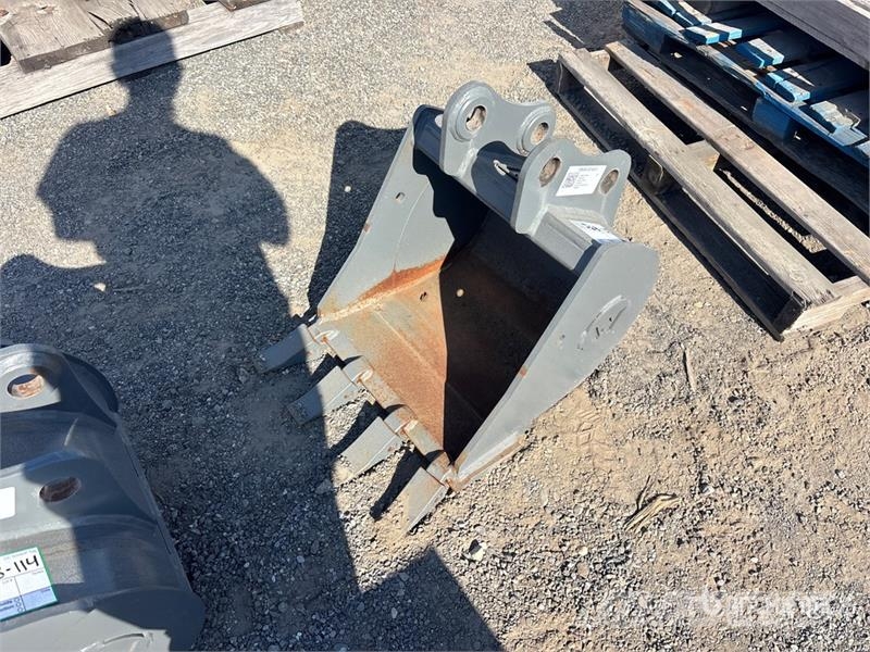 Wacker Neuson 28Z3 18 in Digging Excavator Bucket Cucharones