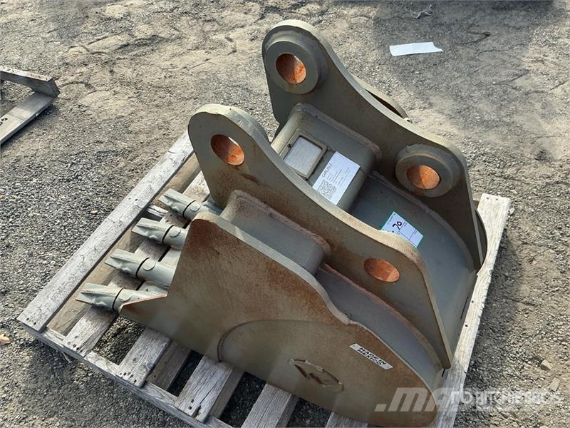 Wacker Neuson 28Z3 18 in Digging Excavator Bucket Baldes