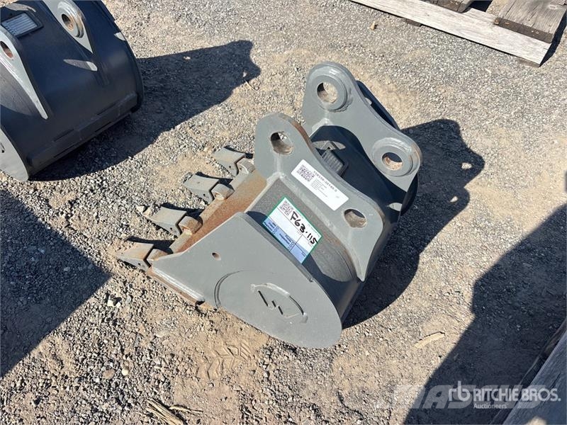 Wacker Neuson 28Z3 18 in Digging Excavator Bucket Cucharones