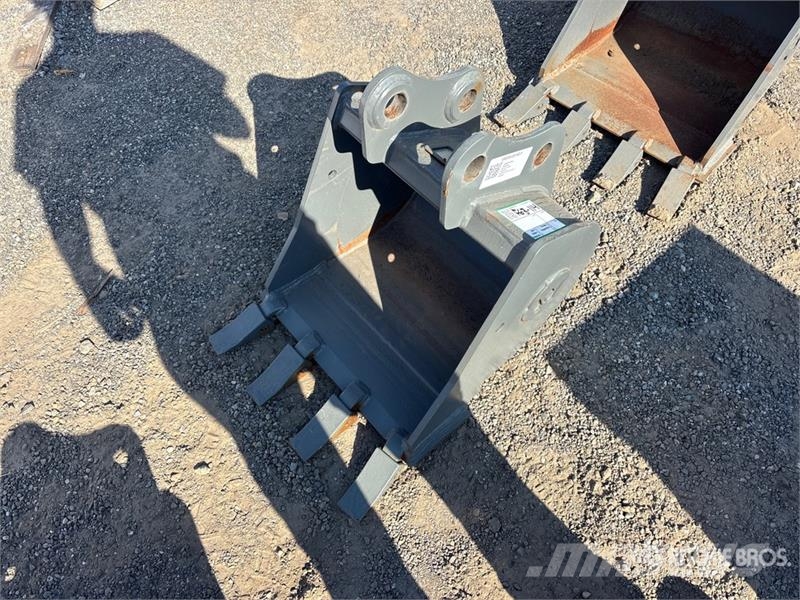 Wacker Neuson 28Z3 18 in Digging Excavator Bucket Łyżki do ładowarek