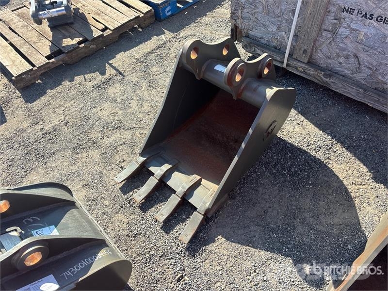 Wacker Neuson 28Z3 20 in Digging Excavator Bucket Cucharones