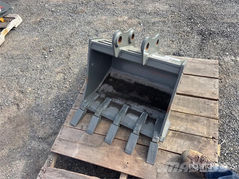 Wacker Neuson 28z3 24 in Digging Excavator Bucket Baldes