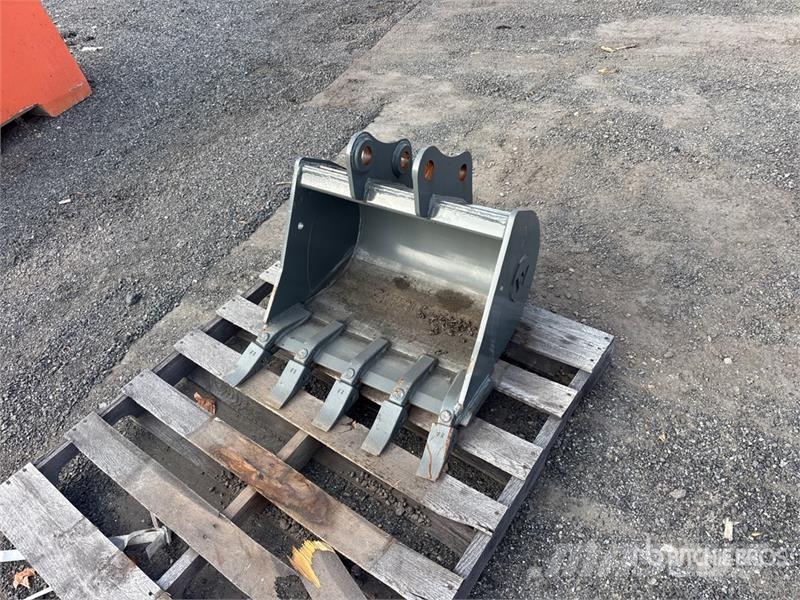 Wacker Neuson 28z3 24 in Digging Bucket Baldes