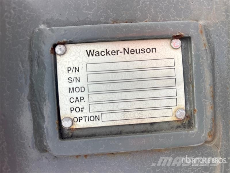 Wacker Neuson 28z3 24 in Digging Excavator Bucket Cucharones