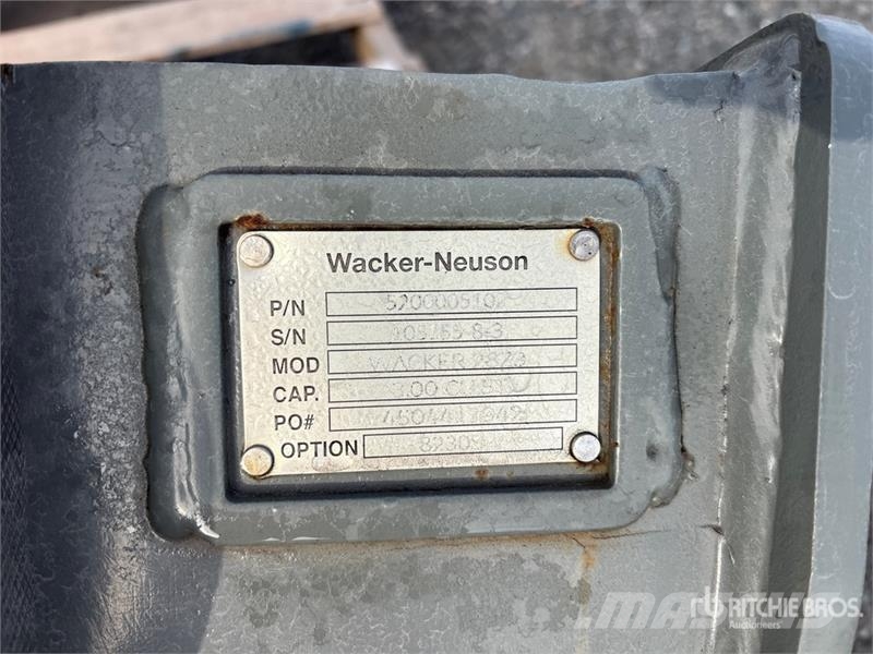 Wacker Neuson 28z3 24 in 3 cyd Digging Bucket Baldes