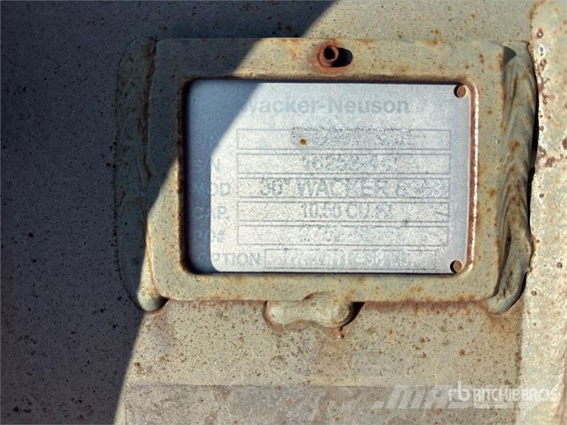 Wacker Neuson 28Z3 30 in Digging Excavator Bucket Bakken