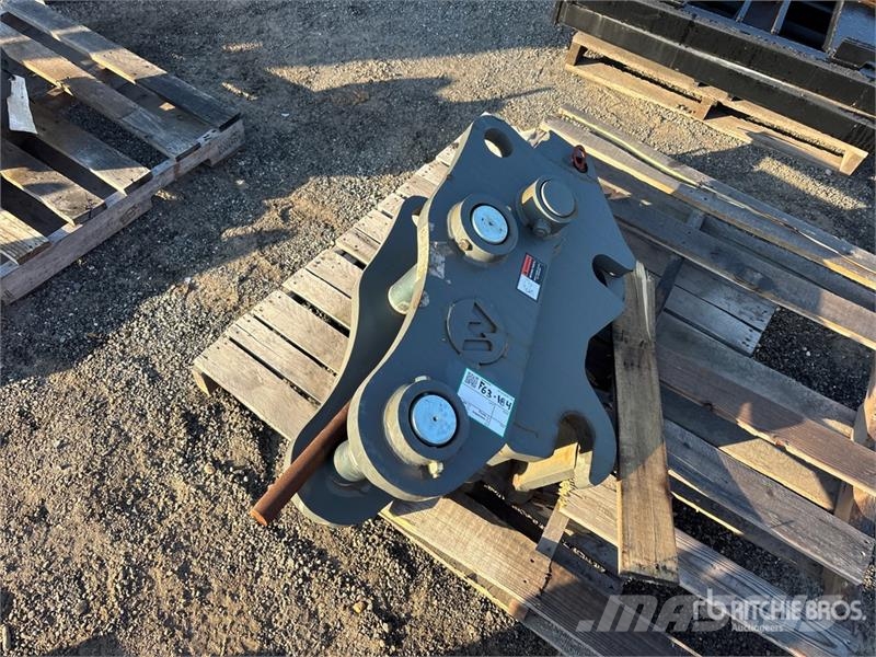  Wacker-neuson 47722-5-1 22 in Quick Coupler موصلات سريعة