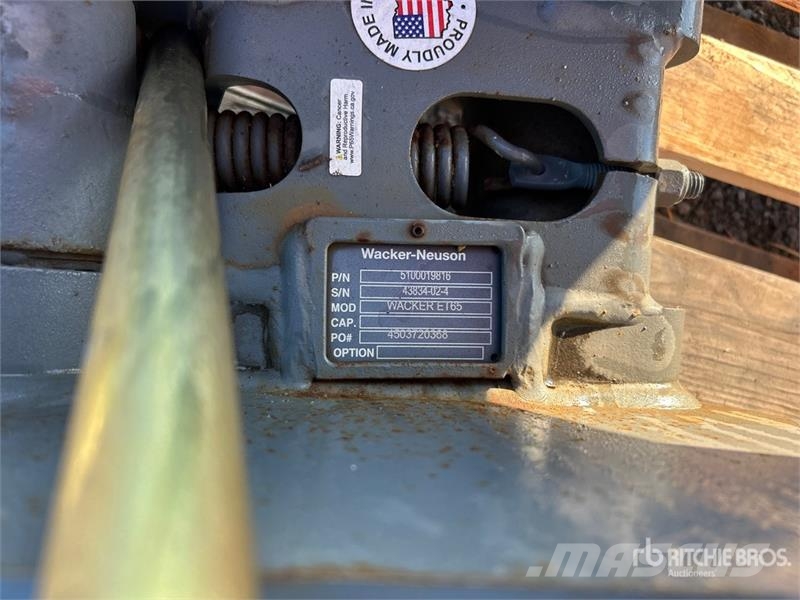  Wacker-neuson 50z3 10 in Quick Coupler موصلات سريعة