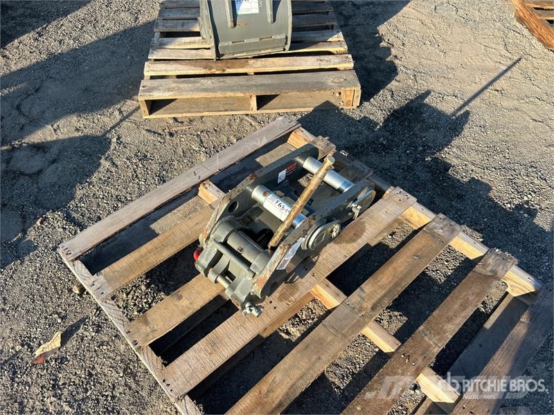  Wacker-neuson 50z3 10 in Quick Coupler موصلات سريعة