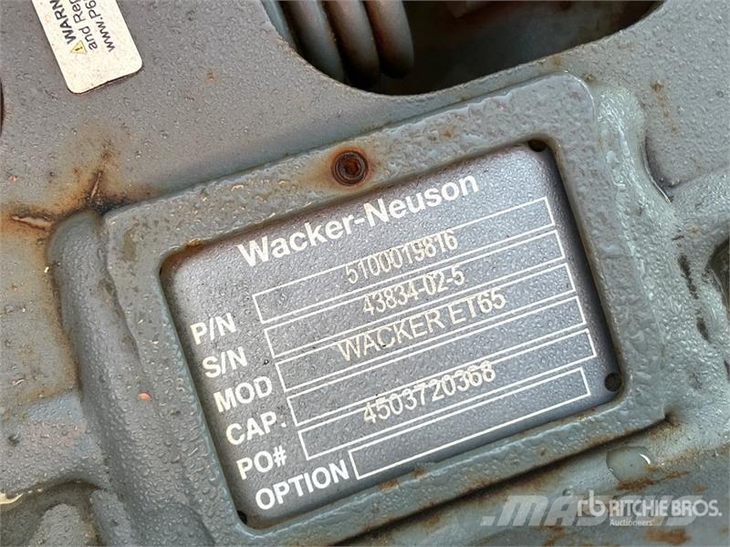 Wacker-neuson 50z3 10 in Quick Coupler موصلات سريعة