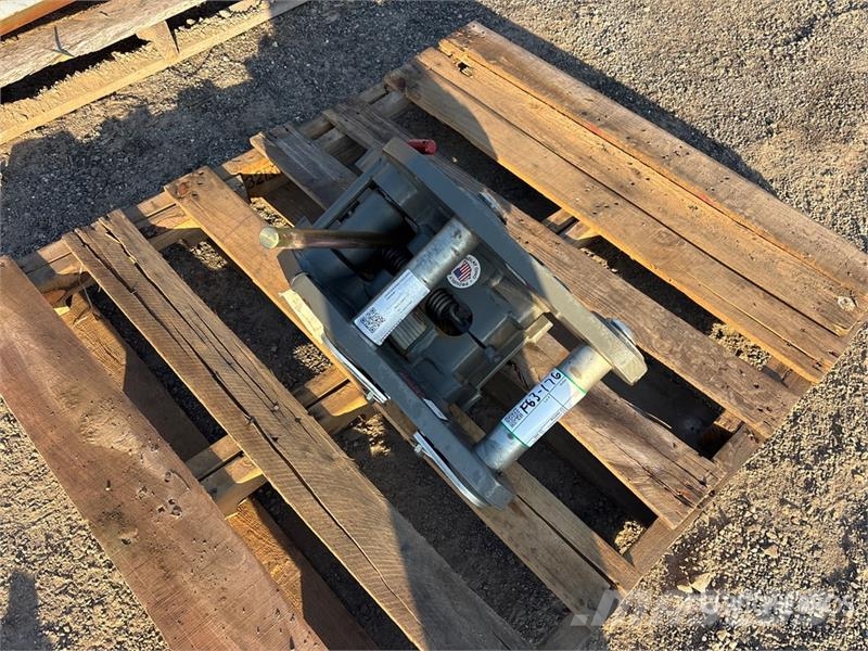 Wacker-neuson 50z3 12 in Quick Coupler موصلات سريعة