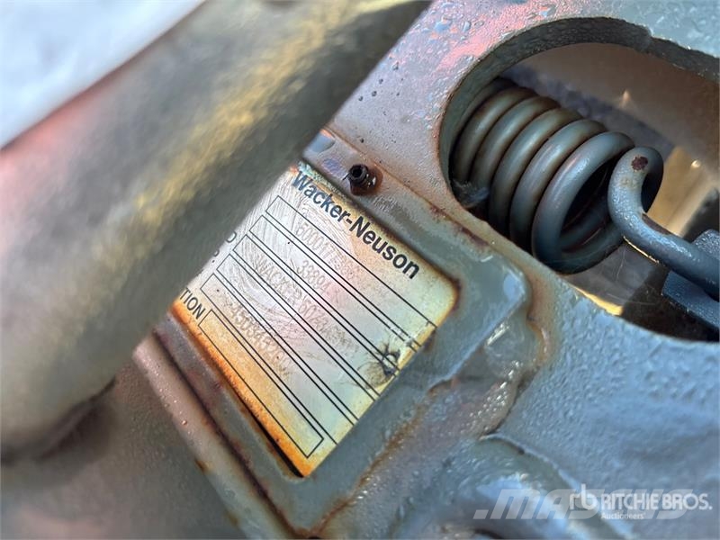 Wacker-neuson 50z3 12 in Quick Coupler موصلات سريعة