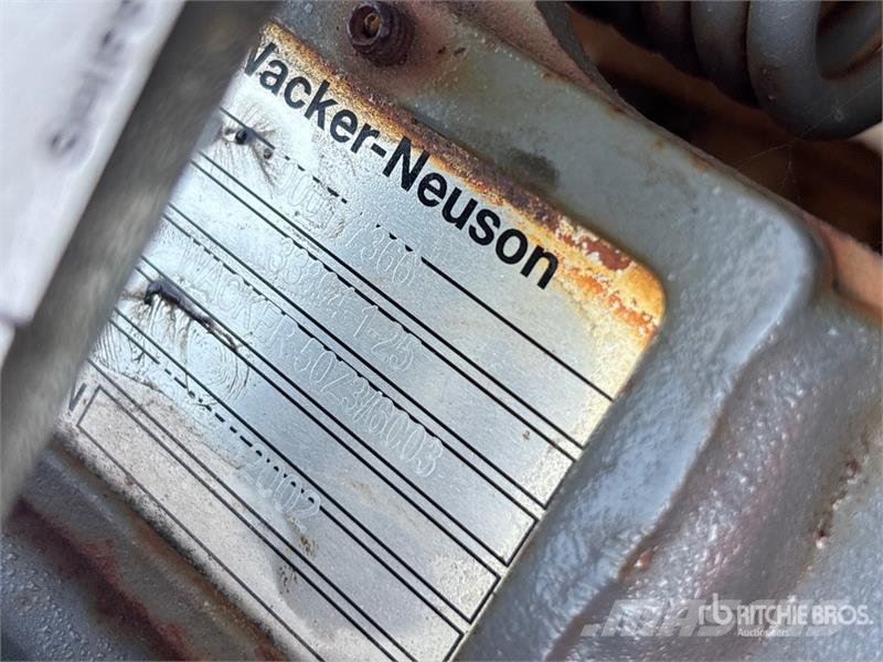 Wacker-neuson 50z3 12 in Quick Coupler موصلات سريعة