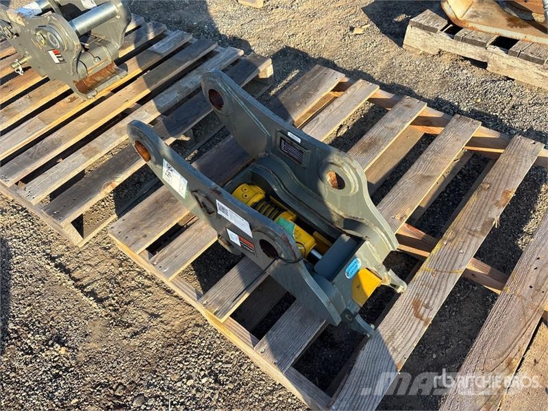  Wacker-neuson 57421-1-5 12 in Quick Coupler موصلات سريعة