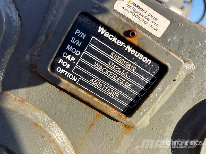  Wacker-neuson 57421-1-5 12 in Quick Coupler موصلات سريعة