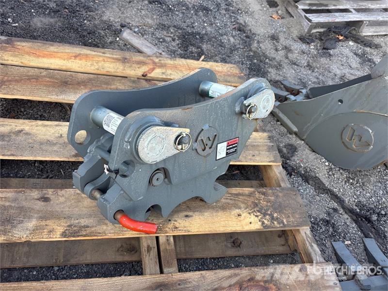 Wacker-neuson Et65 12 in Quick Coupler موصلات سريعة