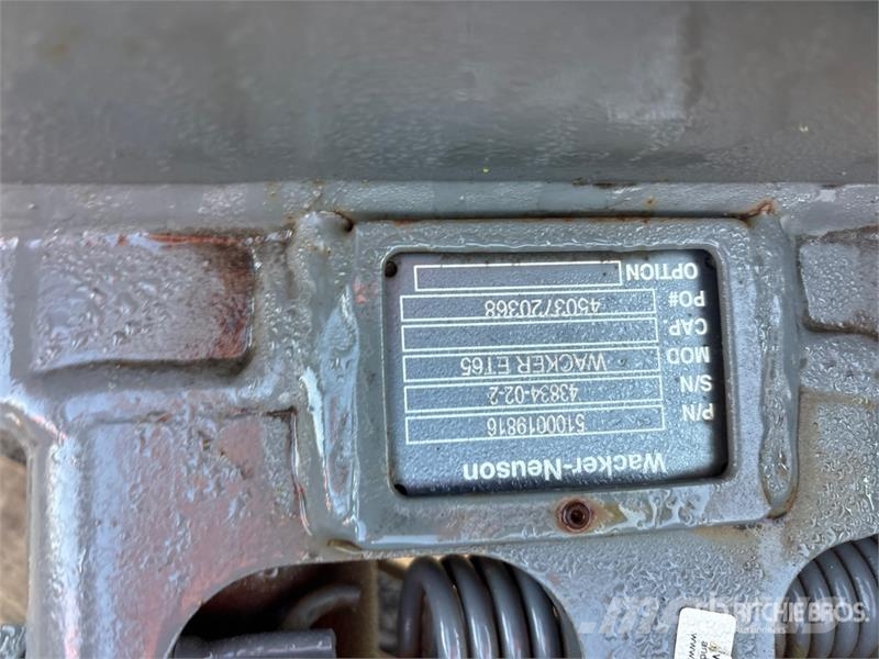 Wacker-neuson Et65 12 in Quick Coupler موصلات سريعة