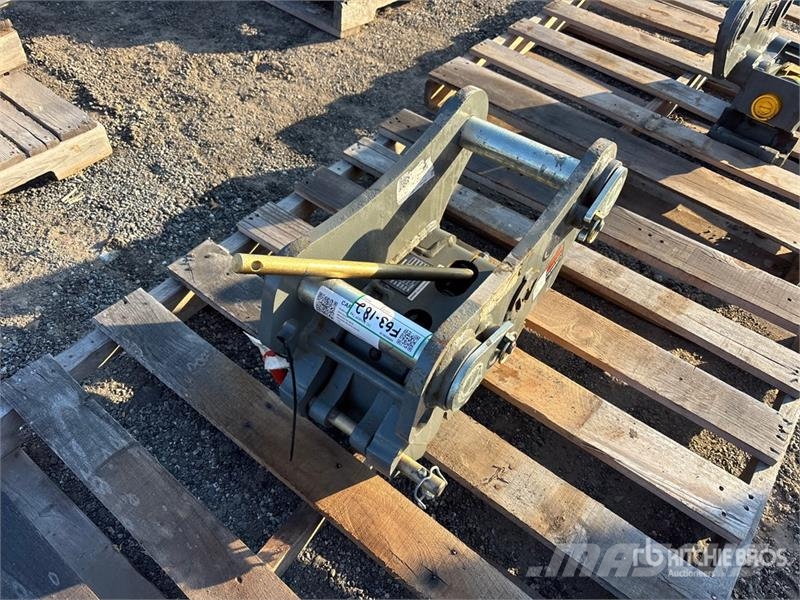 Wacker-neuson Et65 12 in Quick Coupler موصلات سريعة