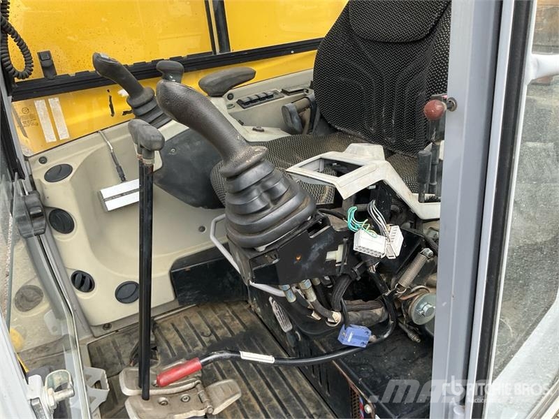 Wacker Neuson EZ38 Mini Excavator ミニ油圧ショベル 7t以下（ミニユンボ・ミニディガー）