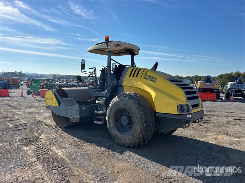 Wacker RC-110 Smooth Drum Compactor Walzenzüge