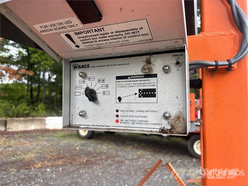Wanco Solar Arrow Board Citi